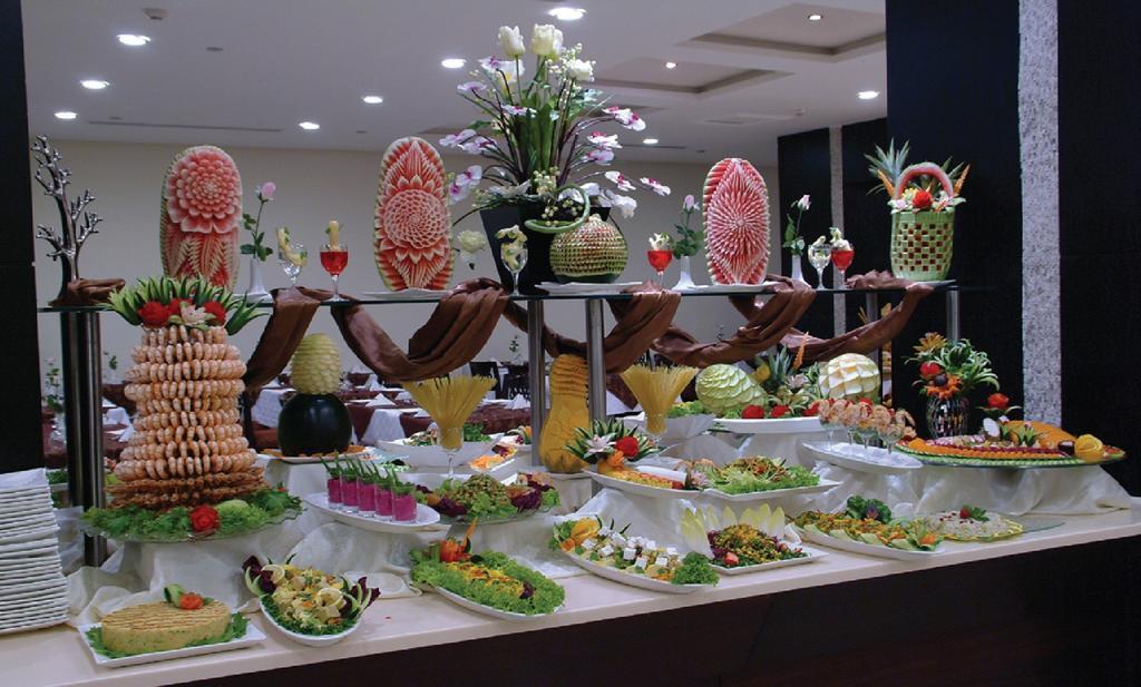 Dar Eiman Royal Otel Mekke Dış mekan fotoğraf A buffet at a luxury hotel in Bangkok