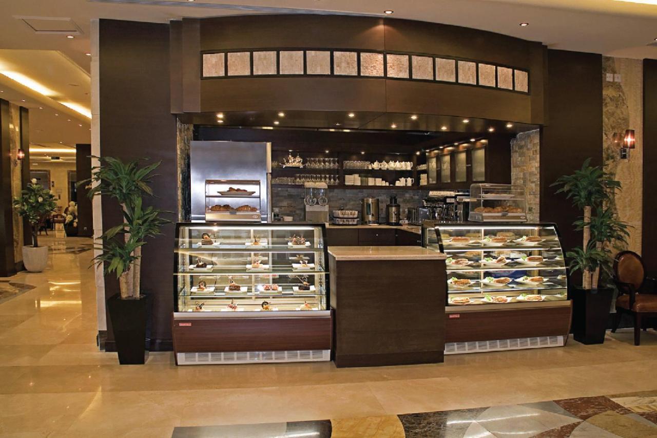 Dar Eiman Royal Otel Mekke Dış mekan fotoğraf A pastry shop in Dubai