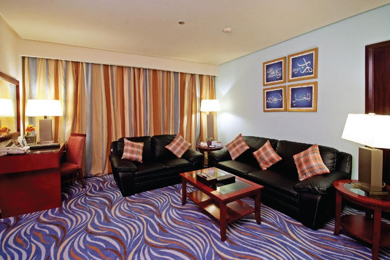 Dar Eiman Royal Otel Mekke Dış mekan fotoğraf A living room in a hotel